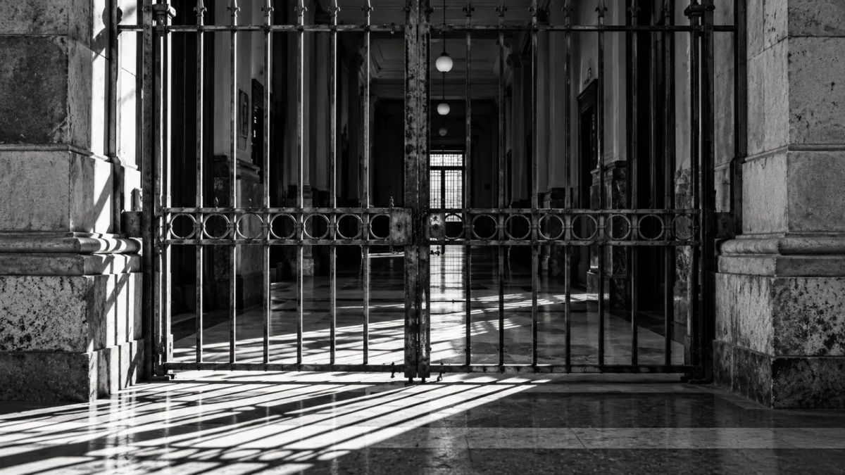Colombia Arrests Eight Sought by U.S. in Drug and Money Laundering Case