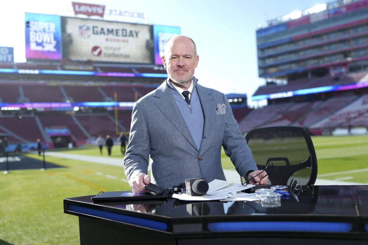 Rich Eisen went from SportsCenter to NFL Network to owning his show. Now he’s back at ESPN, betting ’90s nostalgia still sells