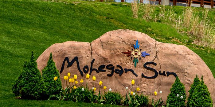 Sisters’ Visit to Mohegan Sun Turns into a $1M Jackpot