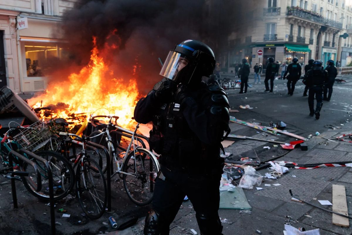 Stocks sell off globally as France imposes riot curfews and Saudi Arabia cancels ‘Davos in the Desert’