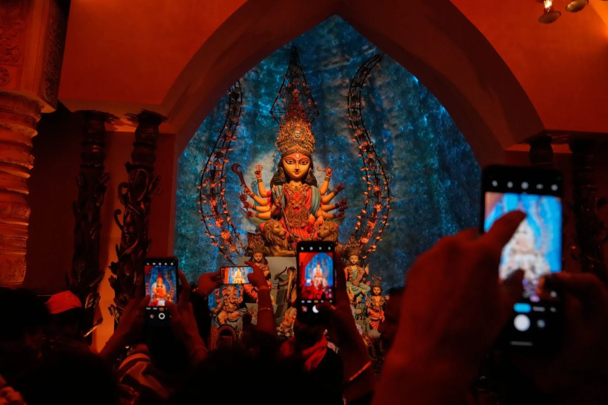 Tech leaders want to use religion to teach AI right from wrong. But that can prioritize certain traditions and distort others, anthropologist warns