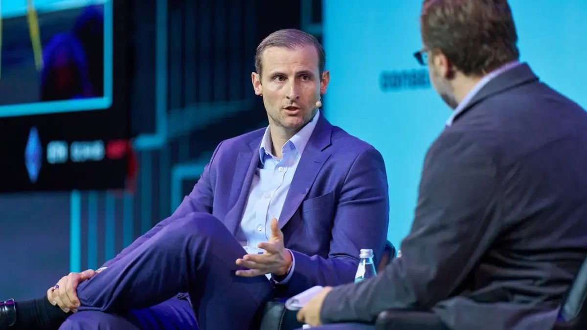 Patrick Witt Exits White House Crypto Council as CLARITY Act Stalls