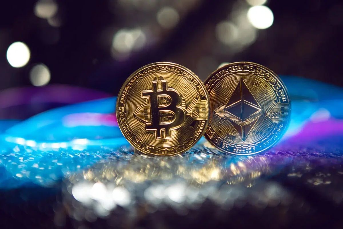 Bitcoin Tops $84K & Ethereum $2.5K as Macro Risks Loom