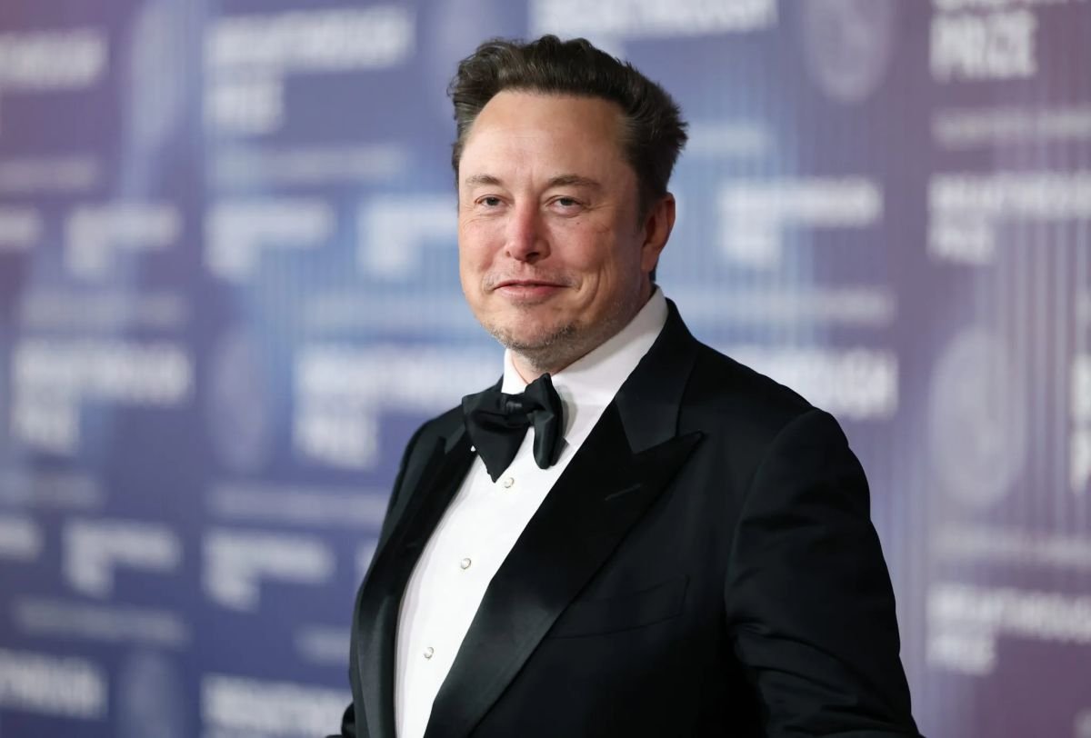 Billionaire Elon Musk says he’ll give every kid in America shares of SpaceX next year—it’ll add up to over $10 billion in stock