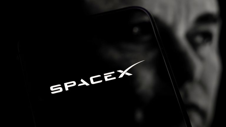 Musk’s SpaceX Earnings Rocket Higher as Bitcoin Stash Holds Firm
