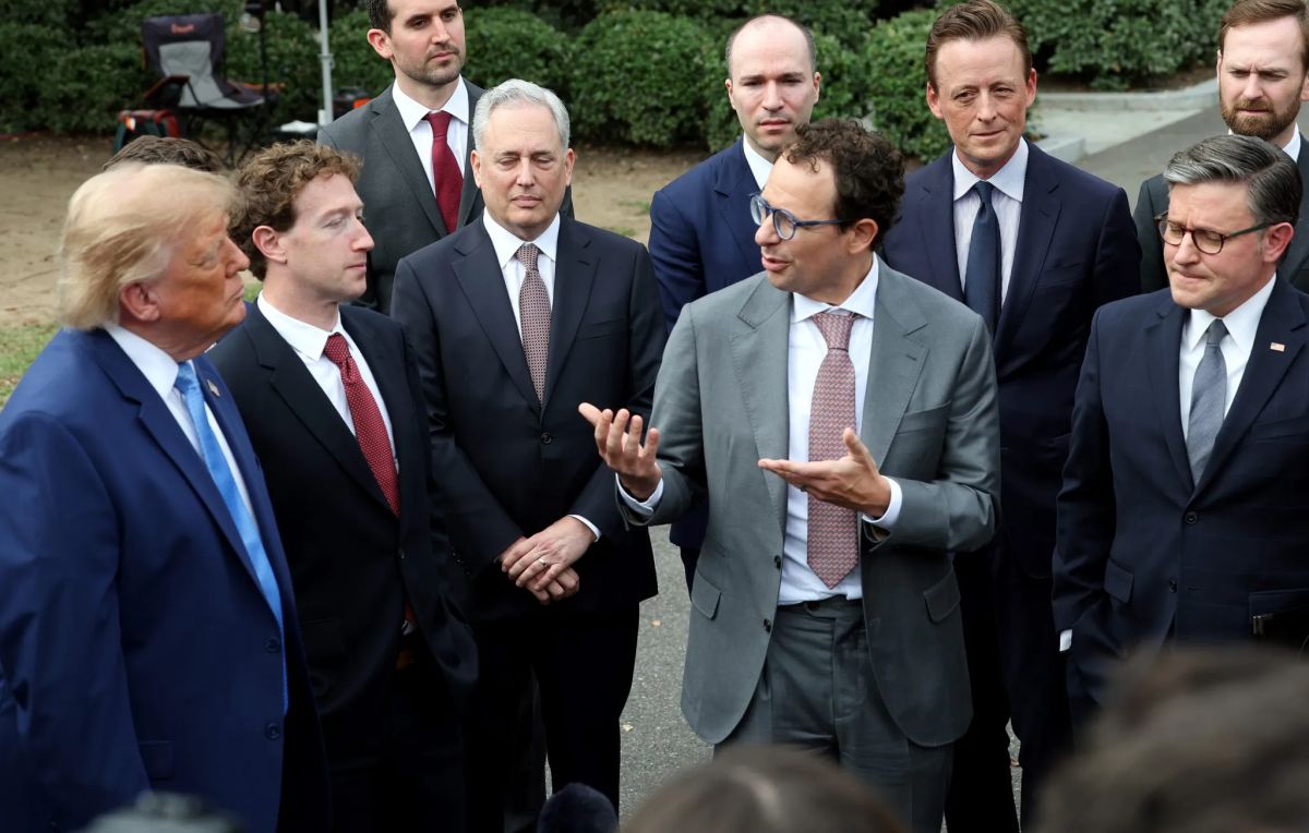 Anthropic’s dual-class share structure borrows ideas from Mark Zuckerberg, Elon Musk—and the New York Times