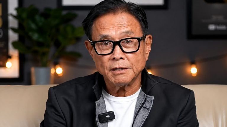 Robert Kiyosaki Sees Major Economic Reset as AI Threatens Job Security