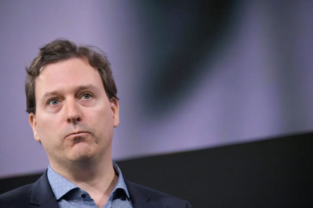 The reporter who exposed Theranos loved the new Elizabeth Holmes documentary but says its ‘artistry’ shouldn’t obscure the fraud
