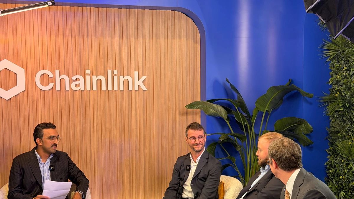 J.P. Morgan and Chainlink Collaborate on AI in Finance