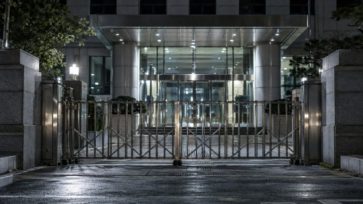 South Korean Police Open Probe Into Bithumb, Securities Firm Hacks