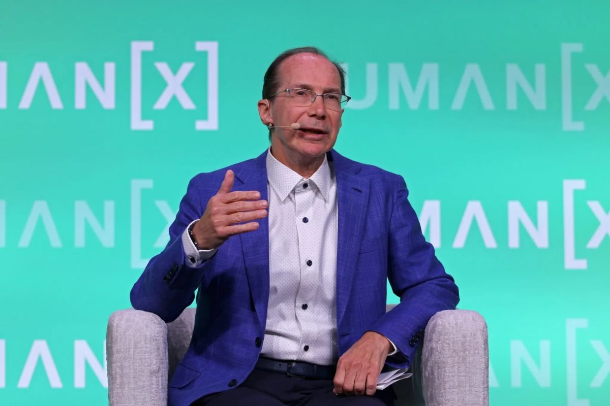 Idealab’s Bill Gross thinks AI could help launch 1 million new businesses, making up for any job losses it causes
