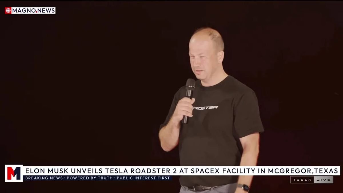 Tesla Roadster demonstrates rocket-powered flight, targets 2028 production