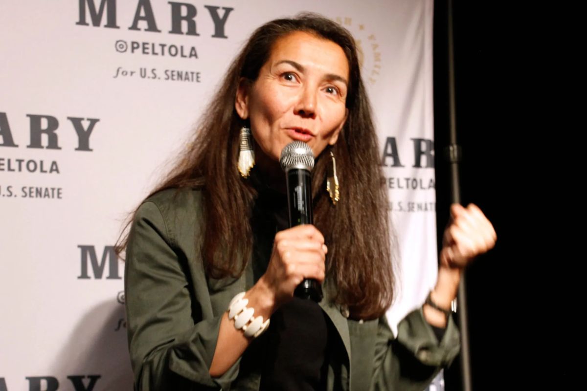 Alaska’s governor accuses Dem Peltola’s campaign for ‘deliberately’ tricking voters after recruiting candidate ‘with the same name’ as her opponent
