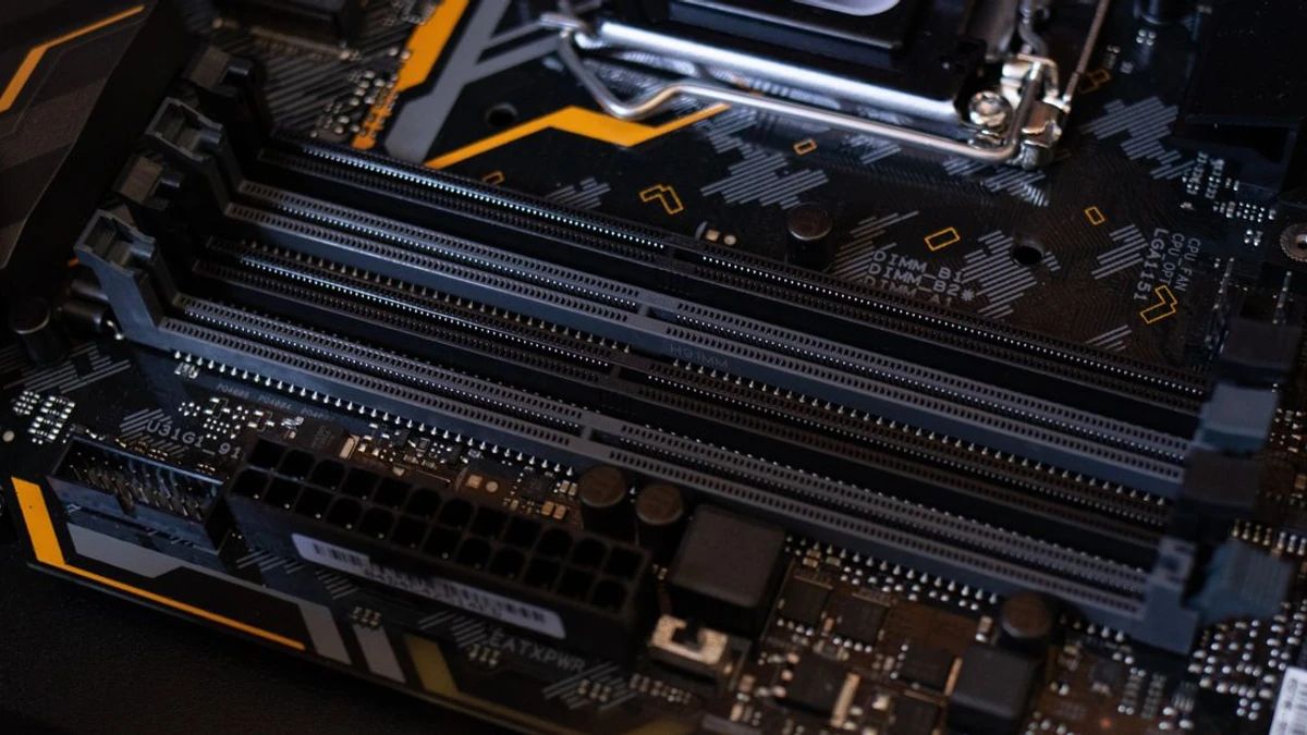 Quantum Computing Threatens Current Cryptography, Warns