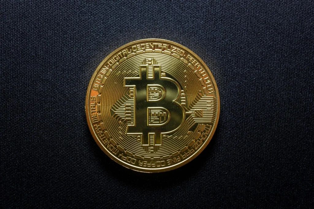 Chinese Analyst Calls for “Patience” Regarding Bitcoin and Altcoins