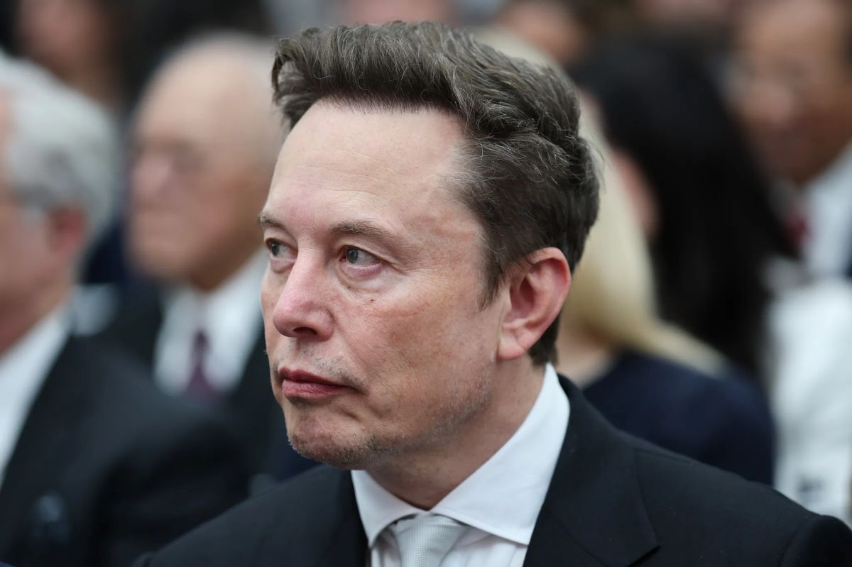Elon Musk’s SpaceX-Tesla merger math doesn’t add up