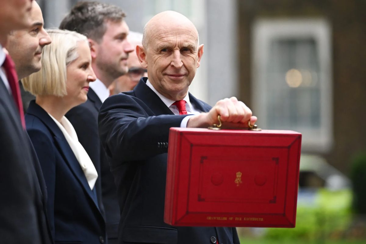 UK Treasury offers $130 one-off payment to 20 million households and energy bills relief in face of Iran war shock