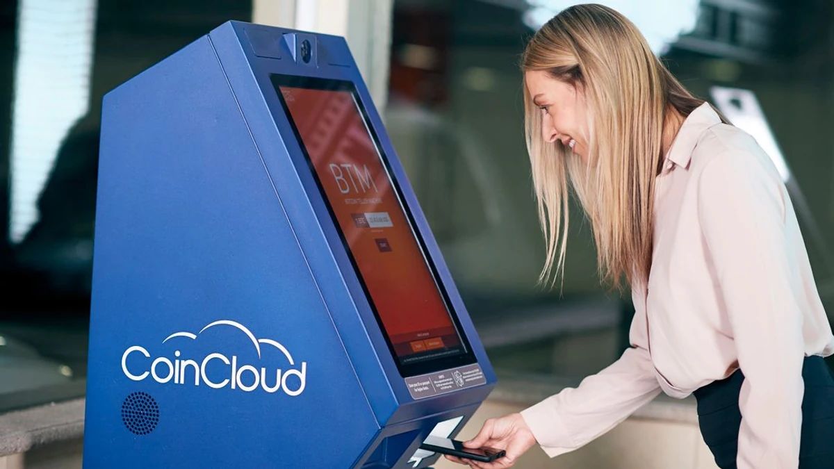 USDC Powers AI Payments with 32K Monthly Active Senders