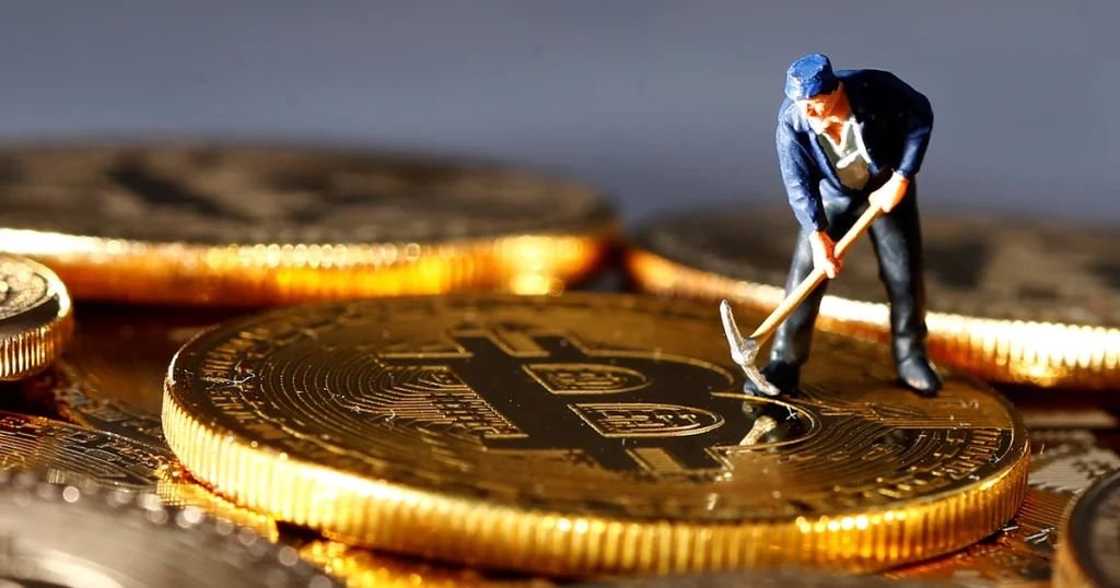 Sharp Crash in Bitcoin Mining Stocks: Four Major Companies Drop More Than 12% in a Single Day