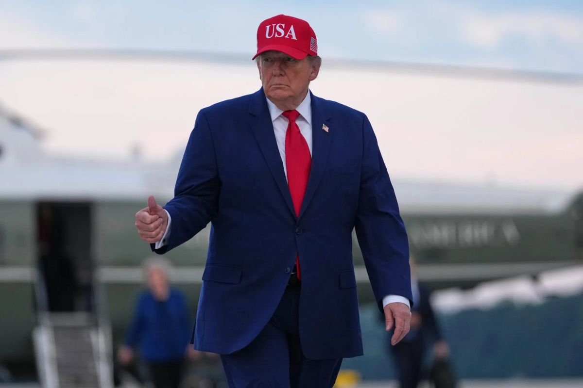 In midterm races, Democrats are using the Iran war to target Republicans—even some who never served in Congress and couldn’t have cast votes on it
