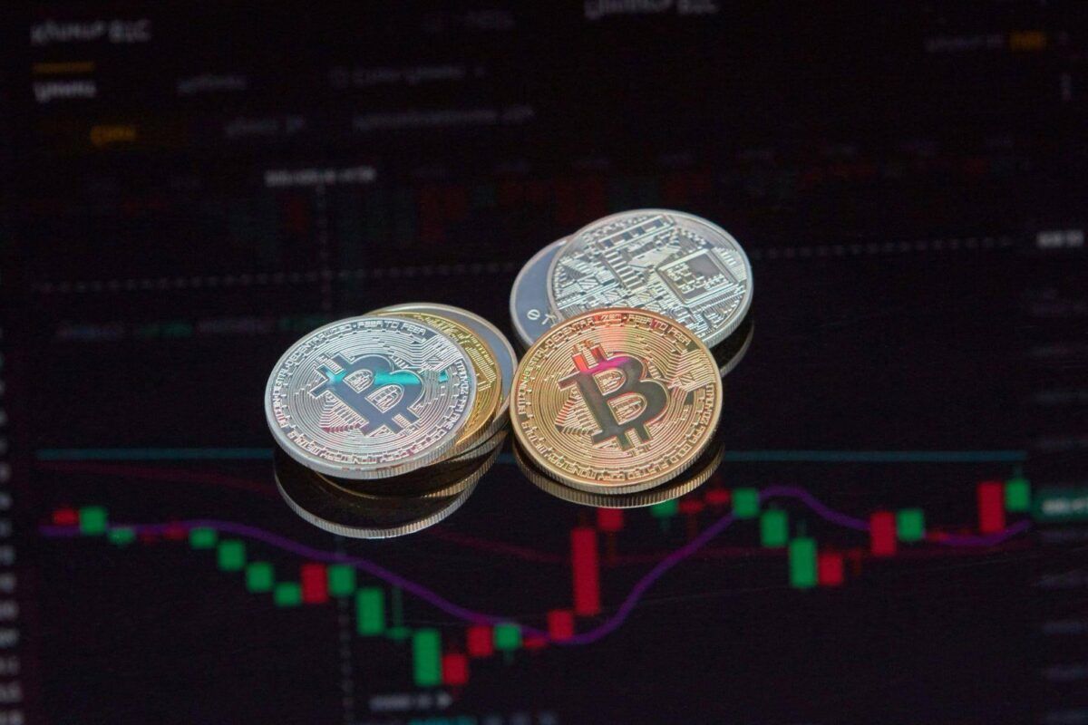Bitcoin Weakens Near $80,500 as Oil Surge Limits Fed Flexibility