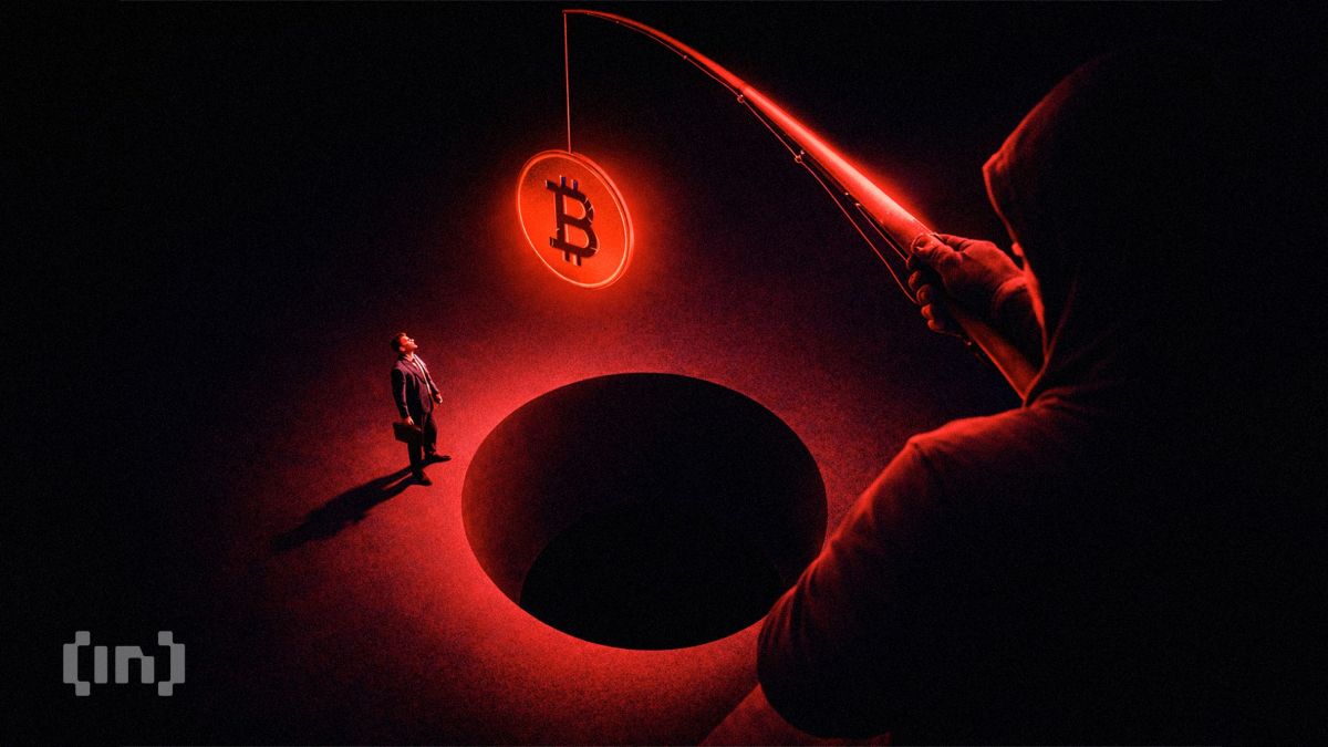 Is Bitcoin on the Verge of a Deeper Correction? The S&P 500 May Hold the Answer