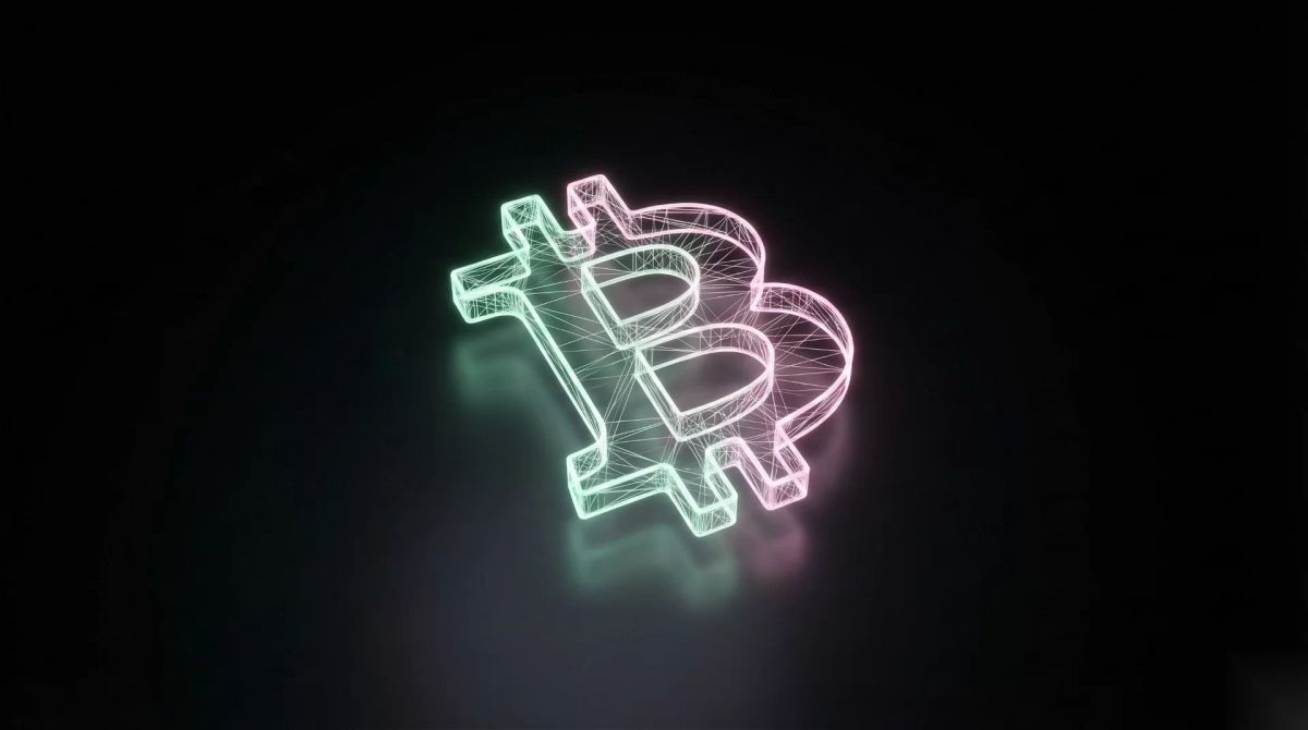 Bitcoin trades above $83,000 as US spot ETFs pull in $550 million