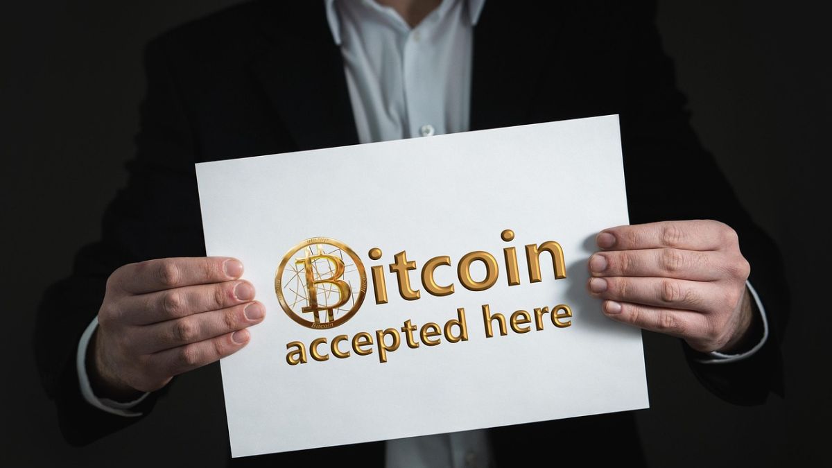 El Salvador Bitcoin Holdings Surpass 7,800 BTC as Portfolio Valuation Nears $850 Million