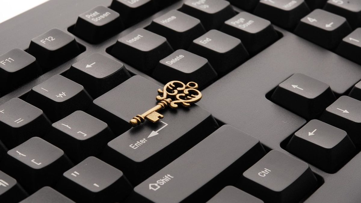 Binance $5.6B Hack Claims Grow as CZ Pledges to Cover Losses