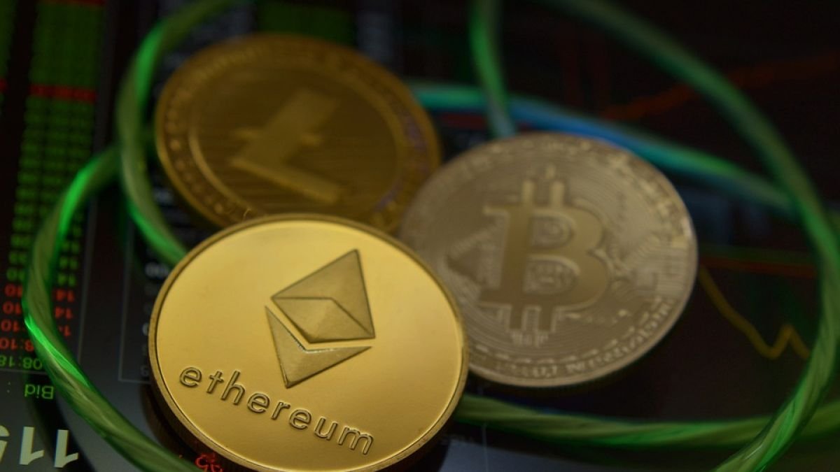 Spot Ethereum ETFs Extend Outflow Streak to Nine Consecutive Days Amid Market Pressures