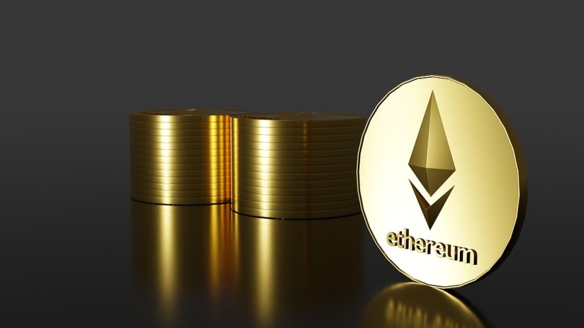 Ethereum Drops Below $2500 Amid Broader Crypto Market Liquidation