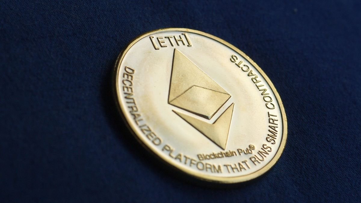 Ethereum Drops Below $2,400 Amid Broader Crypto Market Liquidation