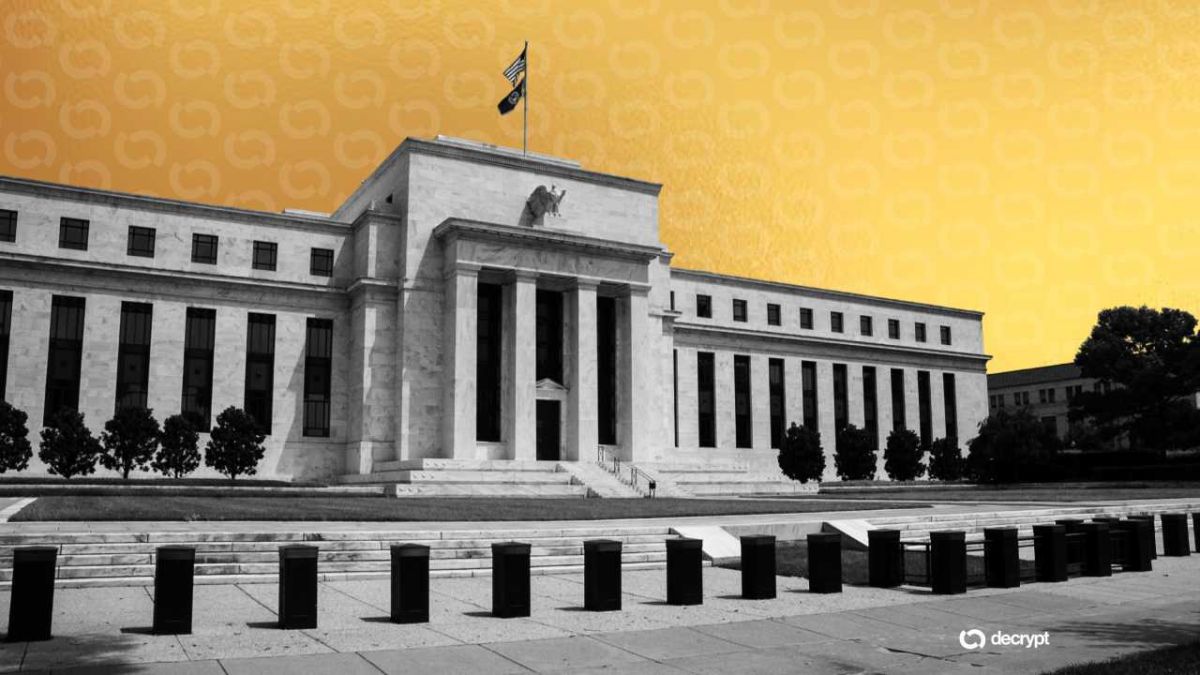 Fed Stands Pat, Bitcoin Holds Steady—But a December Rate Hike Is in Play