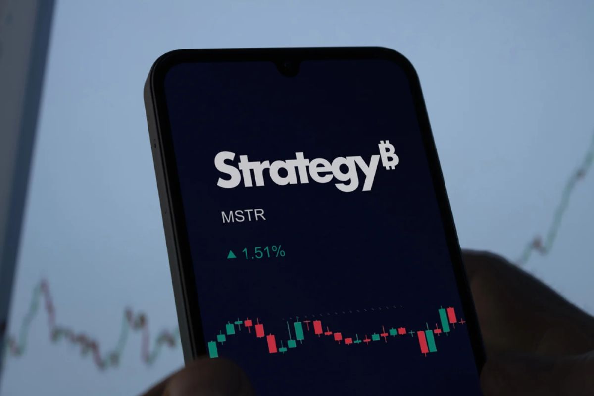 Saylor Teases More Bitcoin Purchases to Expand Strategy's 848,250 BTC Hoard