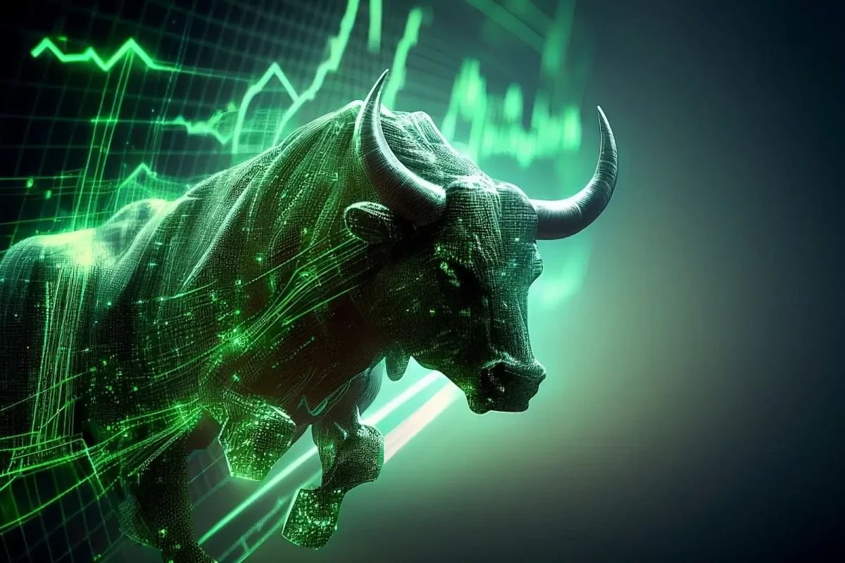 PYTH and STRK Jump 12% in an Hour, Bitcoin Retakes $82K