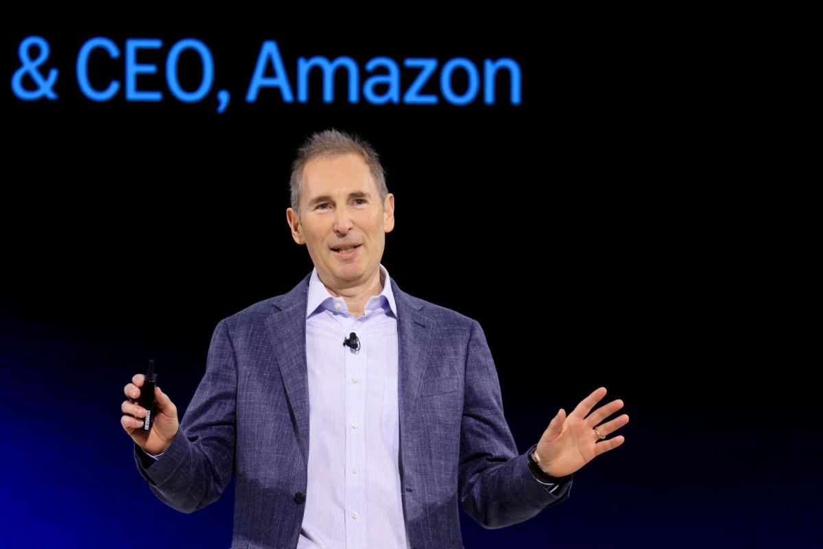 Amazon shares sink as spending on AI overshadows growth in cloud unit
