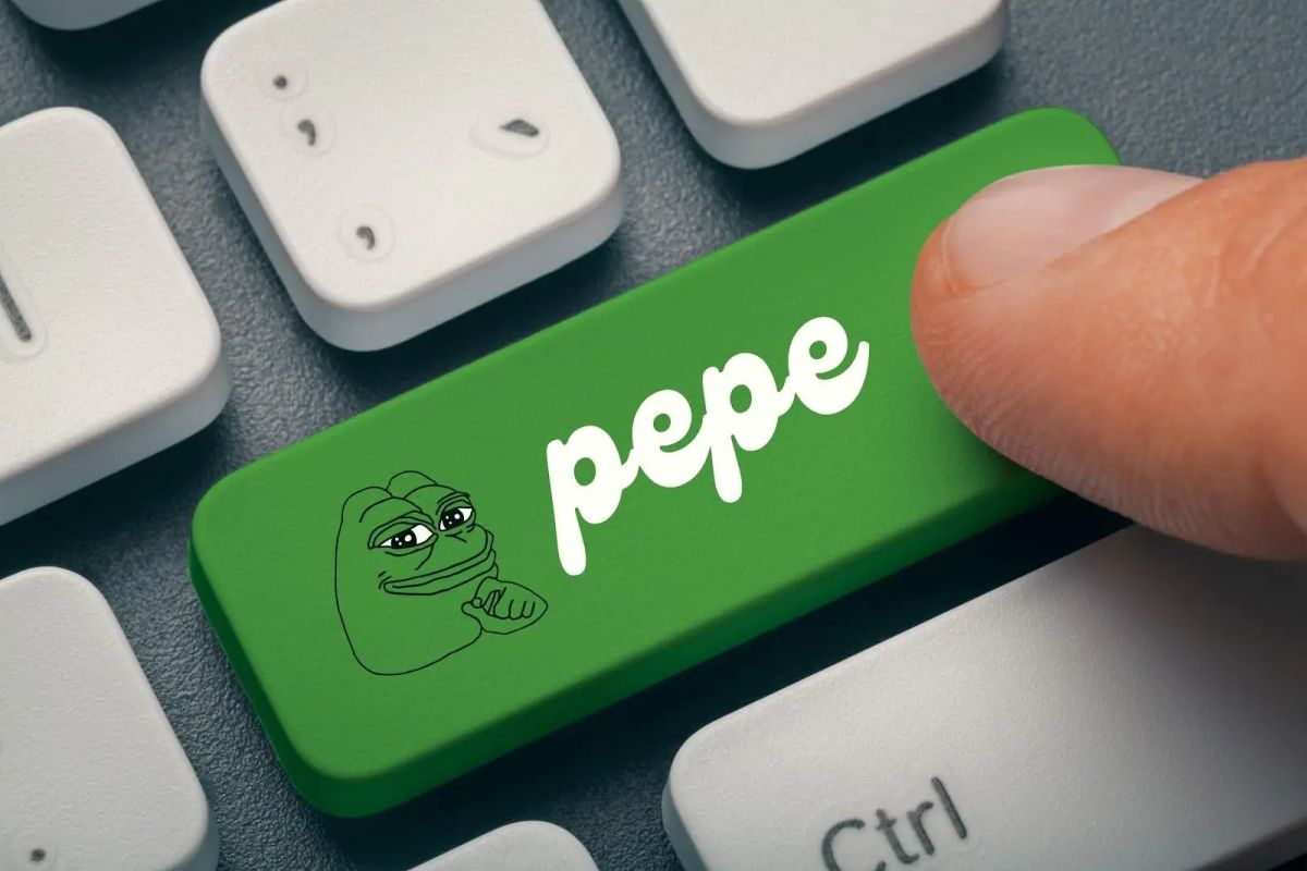 PEPE Price Jumps 12%: How Are Other Memecoins Doing?